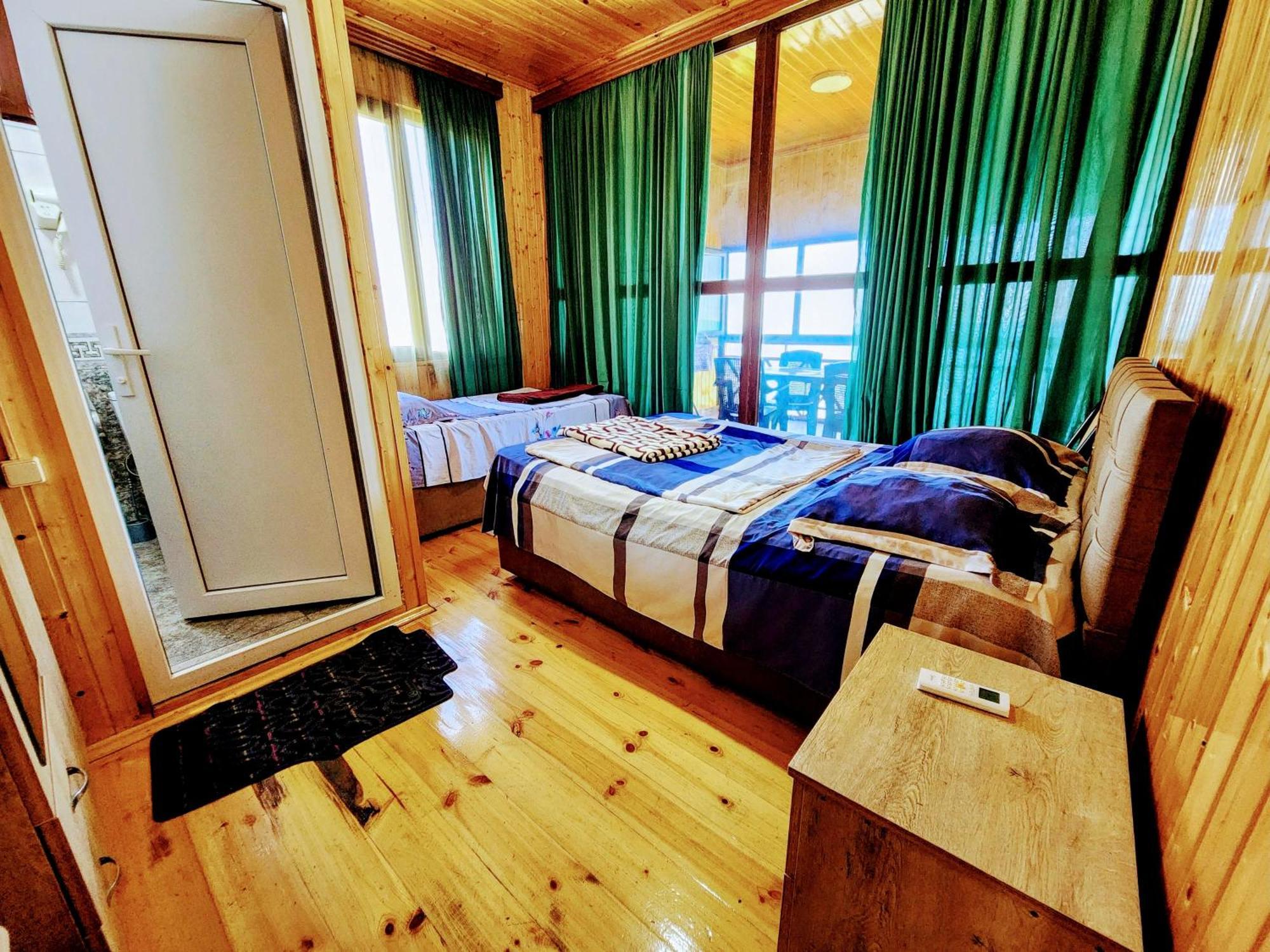 Guest House Nona Tsjakvi Eksteriør bilde